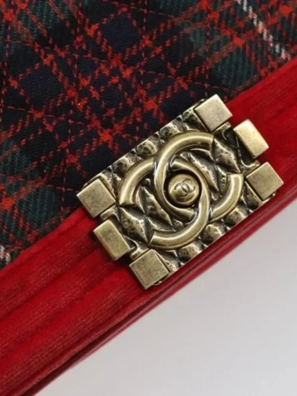 CHANEL Boy Chanel Chain Shoulder Bag Velor Red Gold CC Auth mr2605SAV
